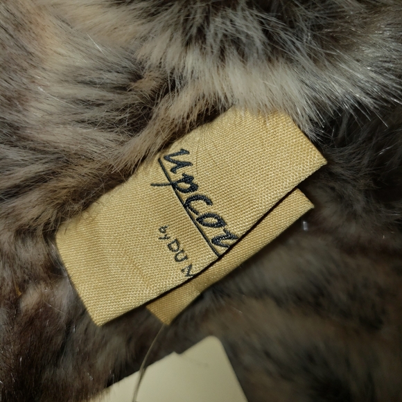 Upcountry by Du Monde Faux Fur Infinity Scarf Brown - Picture 7 of 10